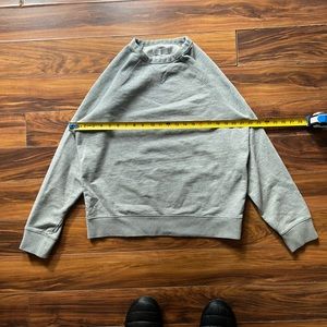 Everlane Crewneck